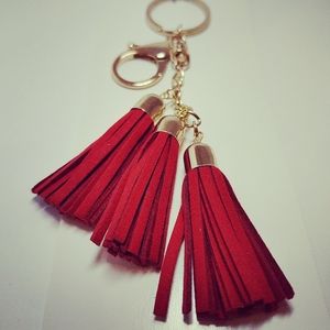 B1 G2 Free! Three-Tassel Keychain